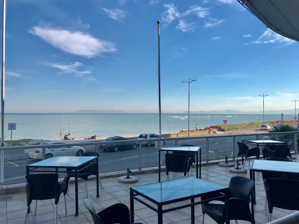 False Bay Inn Strand Εξωτερικό φωτογραφία