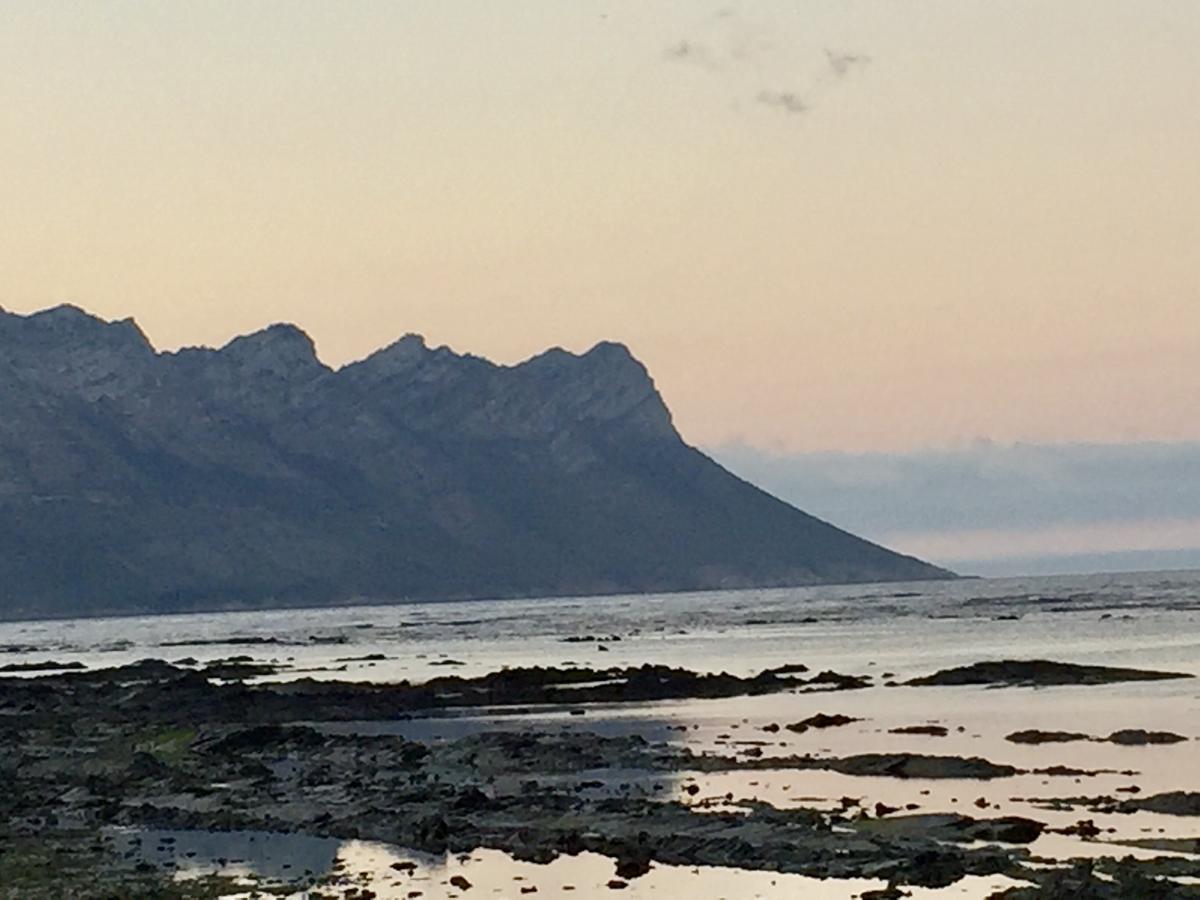 False Bay Inn Strand Εξωτερικό φωτογραφία